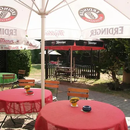 & Restaurant Zum Brunnen Hotel